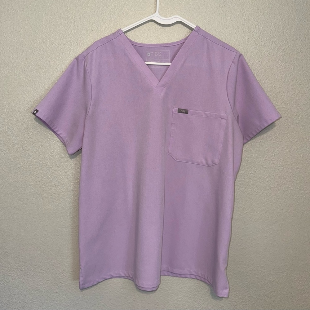 Figs Catarina Scrub Top in color “Lavender Haze”